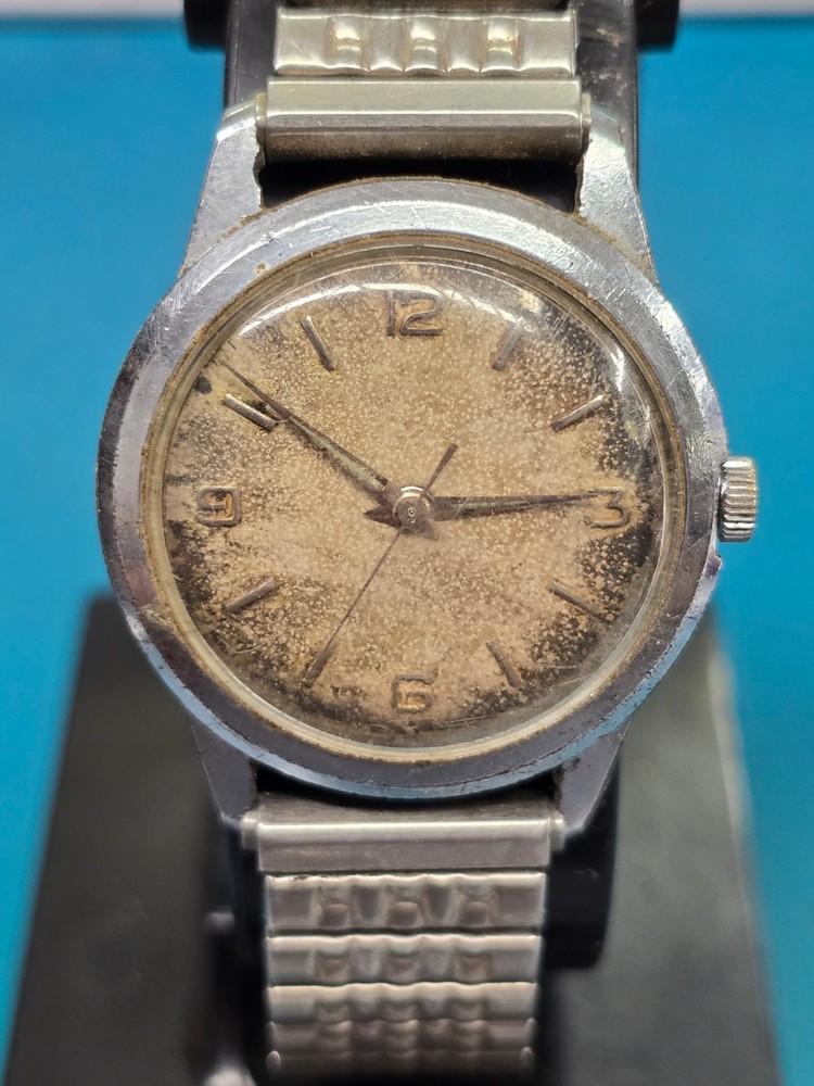 Working Hilton 25j Men's 32.55mm Wristwatch - Watchmaker / PJs