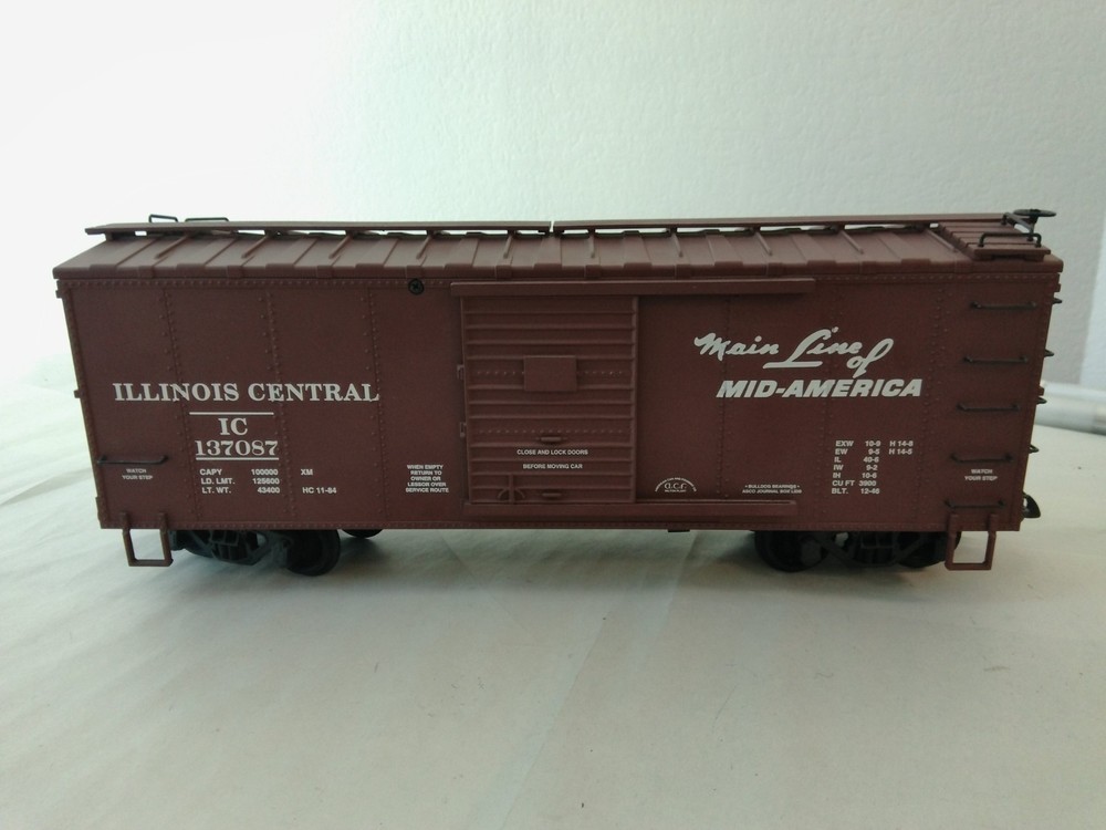 USA Trains R19087A G Scale Steel Box Car Illinois Central #197087