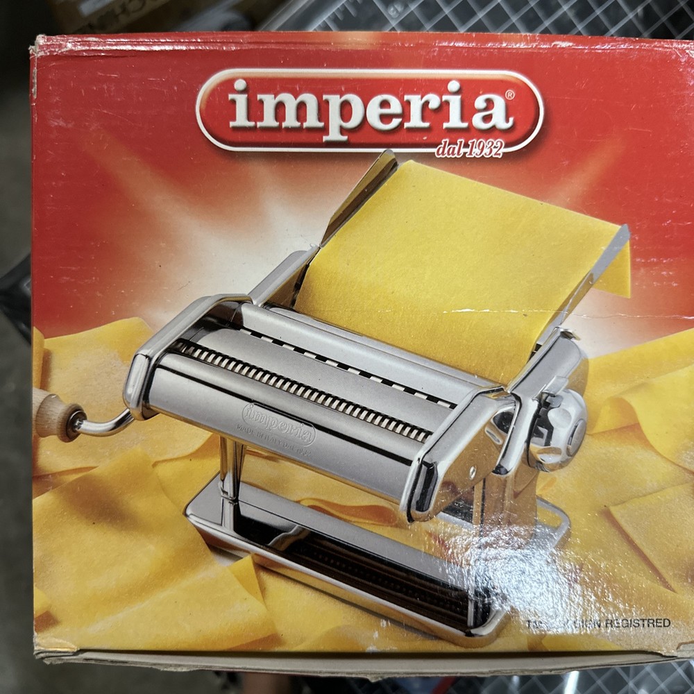 Imperia SP150 Deluxe Homemade Pasta Maker Crafted in Italy
