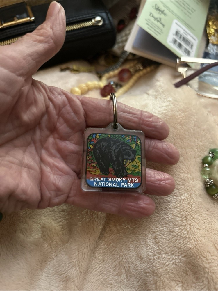 Vintage Collectible Keychain: Great Smokey Mountains National Park  Tennessee
