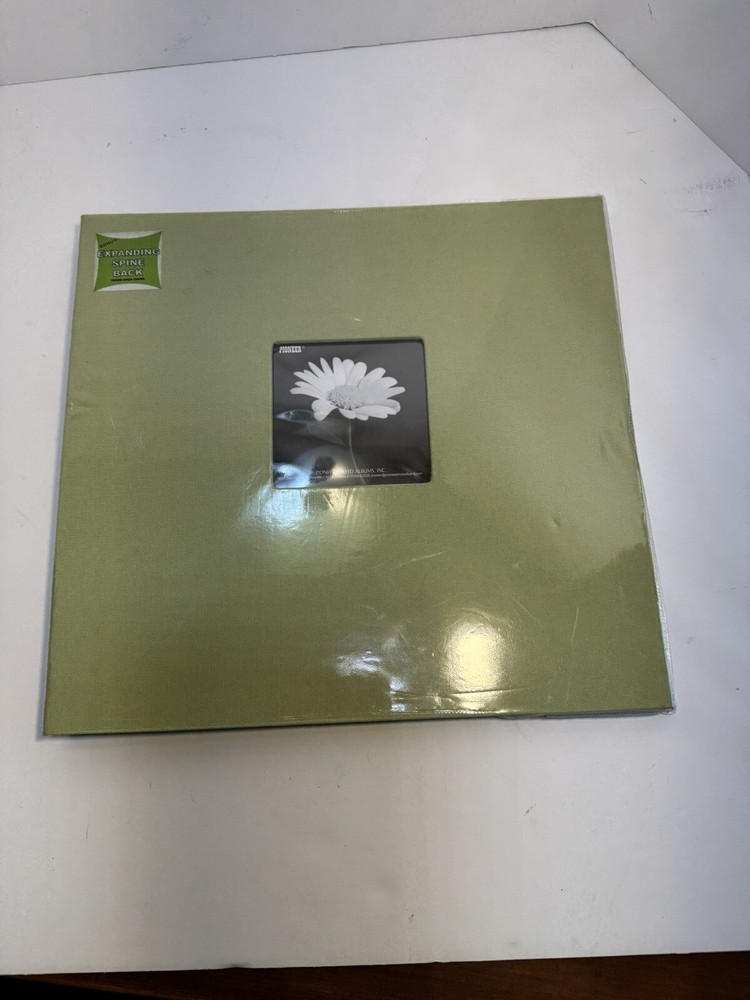Pioneer 12x12 E-Z Top Load Acid-Free Green Scrapbook for Family Treasures