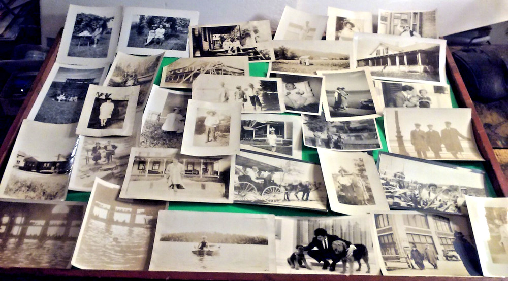 Lot 33 Antique Vintage 1920's-30's Estate Snapshot Photos Girls Buggy Scenes +++
