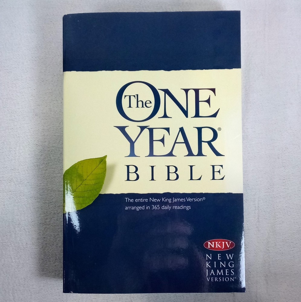 The One Year Bible new King James Version Excellent Condition