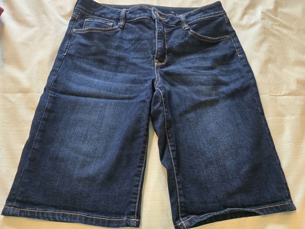 Womens Sz 12 St John's Bay Dark Wash Stretch Jean  Bermuda Shorts 12 In Euc!