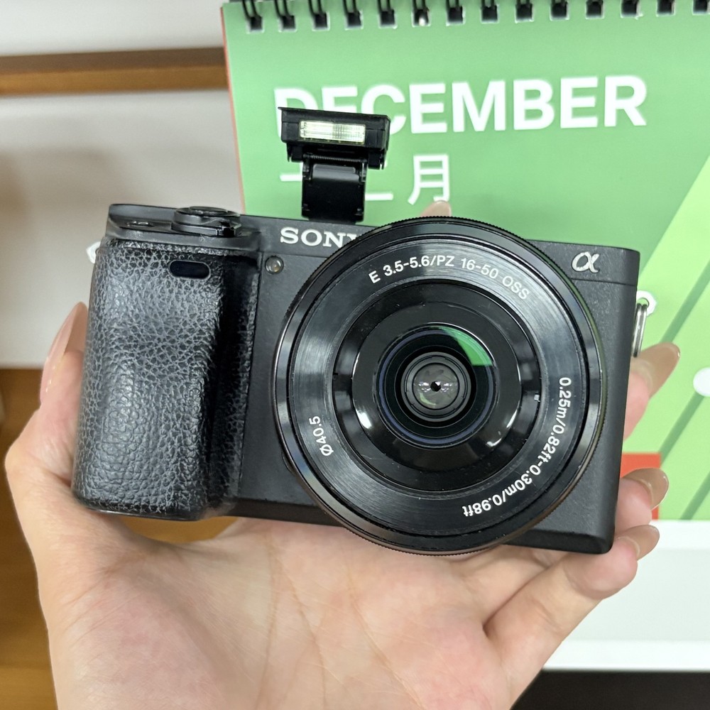 Sony Alpha a6400 Mirrorless 24.2MP 4K Cam 16-50mm Lens High - 95%new