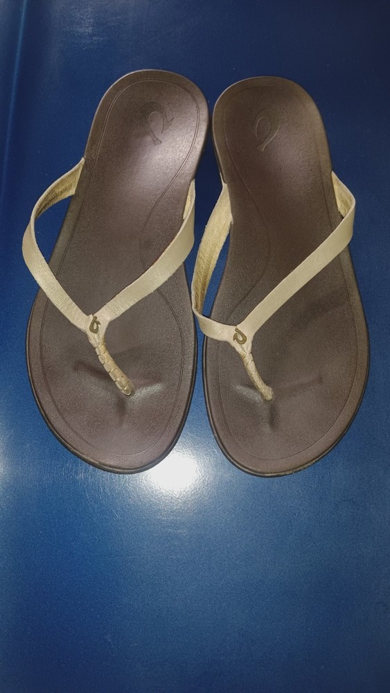 Olukai HoŌpio Metallic Leather Flip Flops Womens Size 6 Beach Sandals