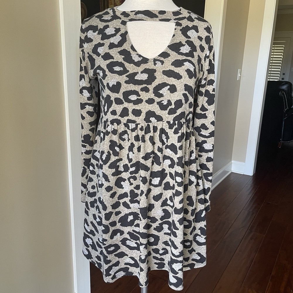 Jodifl Women’s Animal Leopard Print Long Sleeve Tunic Sweater Dress Size Small