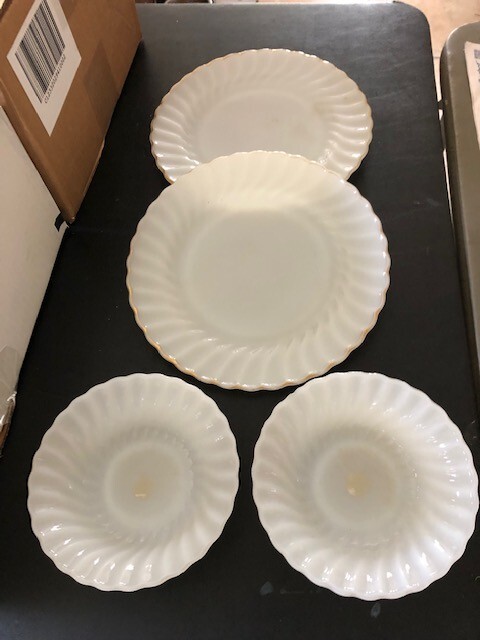 Vintage FIRE KING ~ 4 pc. Swirl Milk Glass w/Gold trim 2 Dinner Plates 2 Bowls