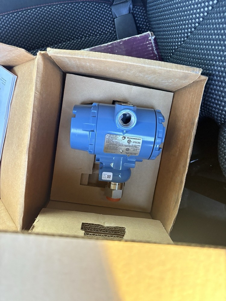 Rosemount 2088 Pressure Transmitter 4-20mA HART Emerson NEW Oilfield Gauge