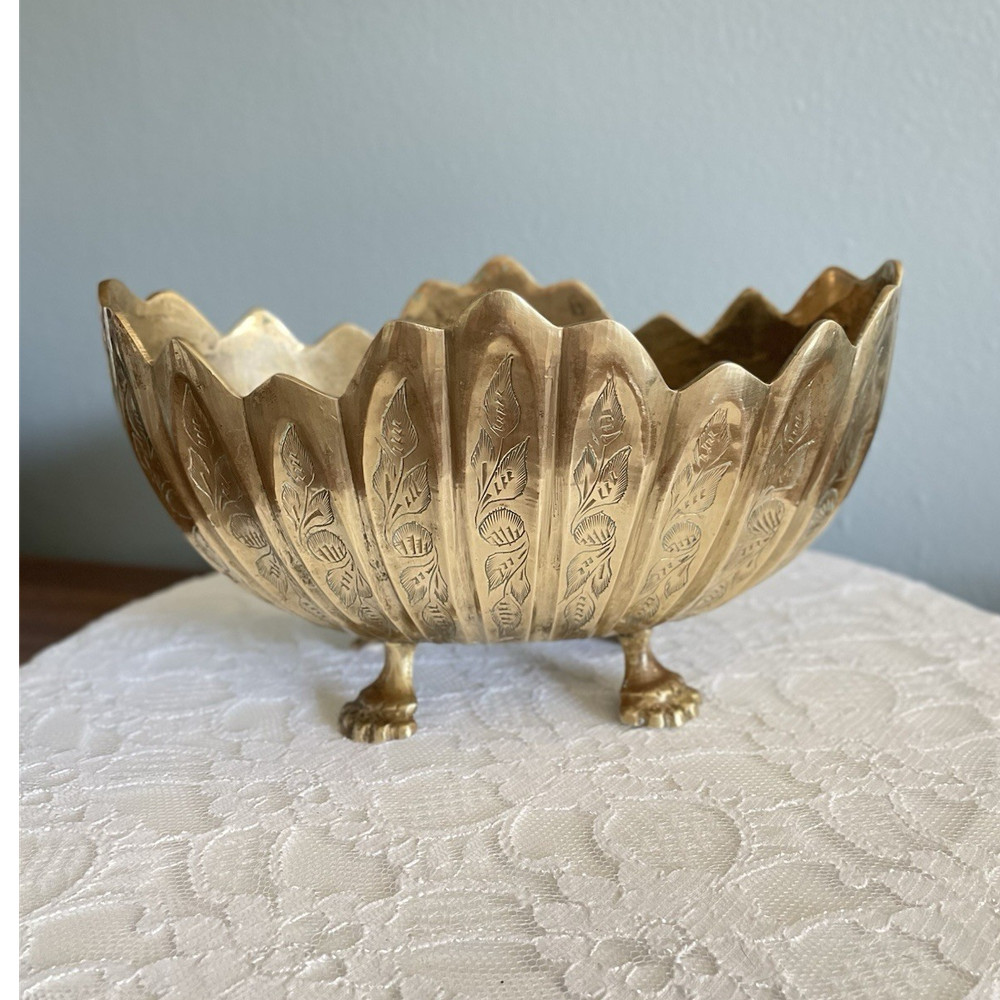 Vintage Solid Brass Footed Oval Planter/Bowl Scalloped Rim Floral Pattern 9”