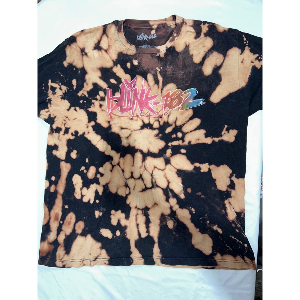 Blink-182 Bleach Dye Graphic T-Shirt Mens XL Black Pink Logo Pop Punk Tee
