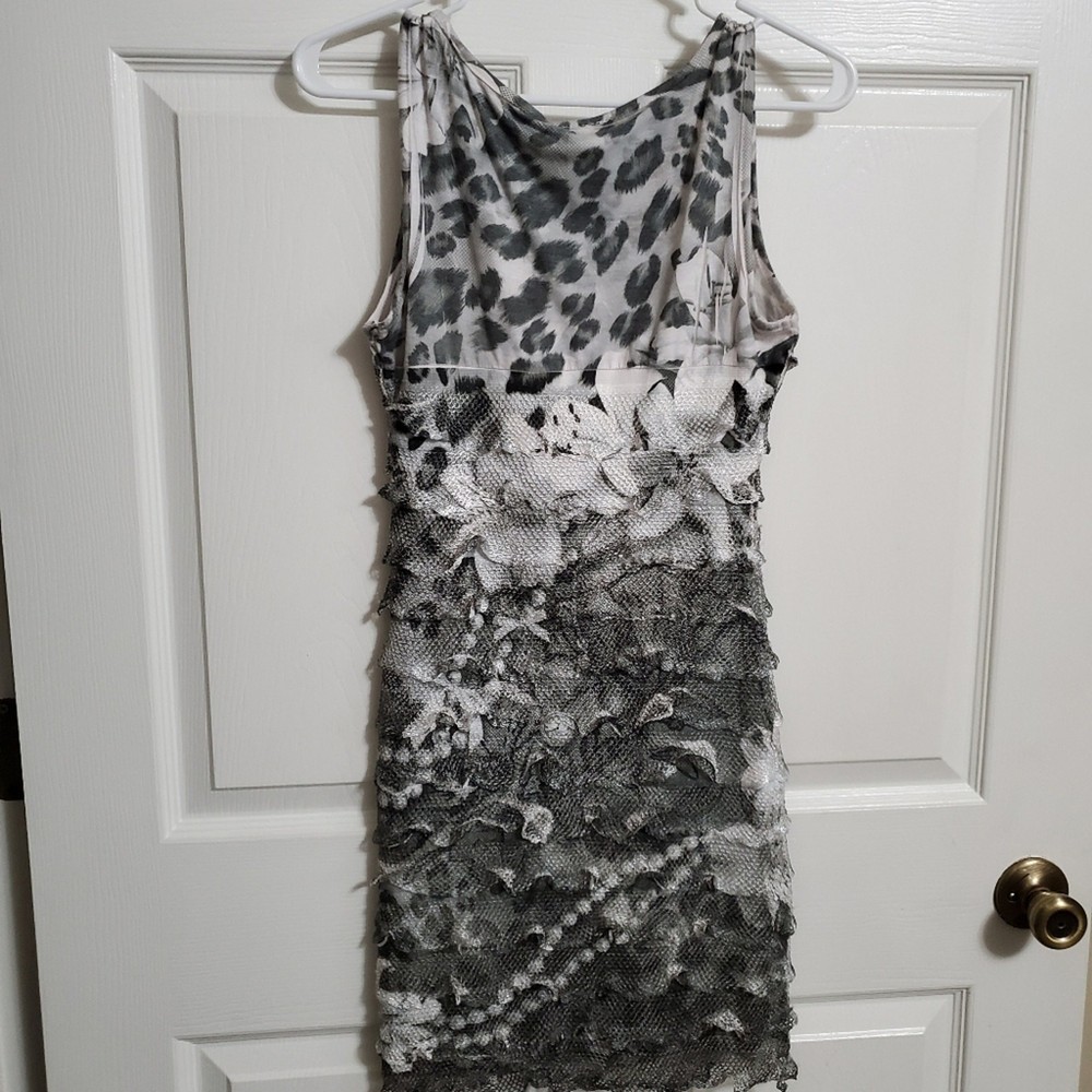Woman's black and white animal print dress Jrs size LG