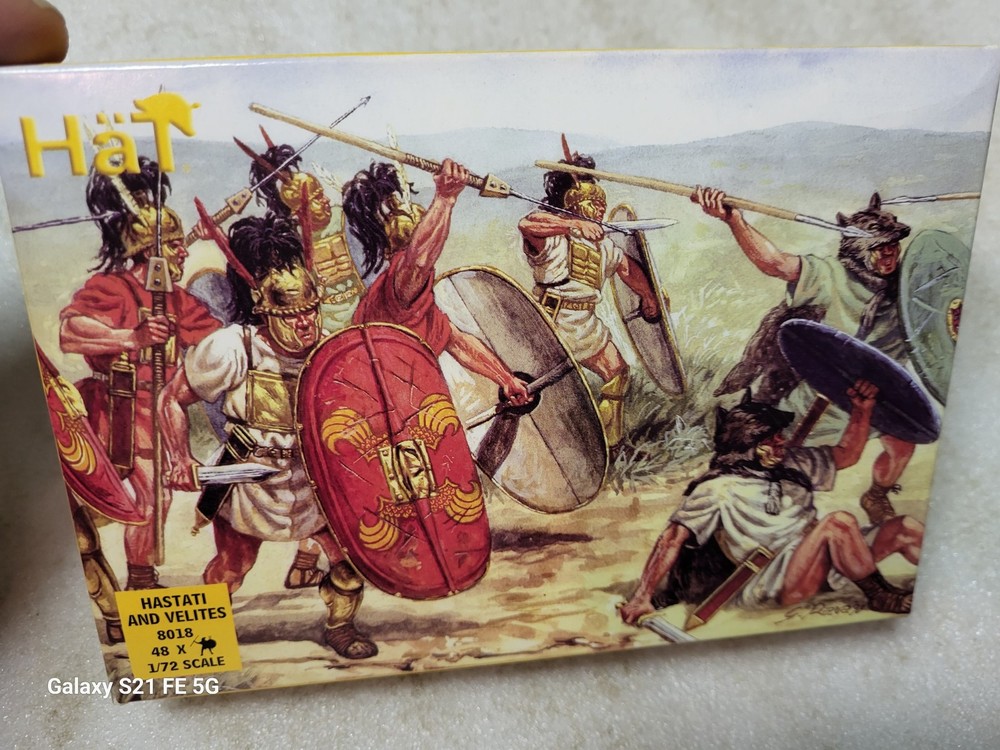 Hat Industries Republican Roman Hastati & Velites Soldier Figures 1/72 #8018