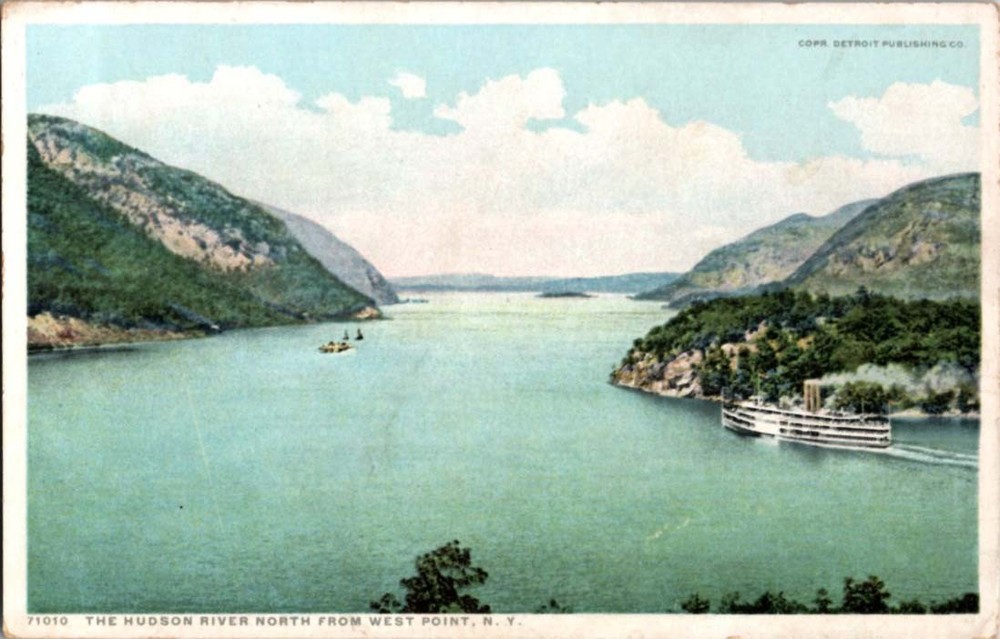 Divided-back RIVER SCENE West Point - Near Newburgh & Peekskill NY m/14 BC0487