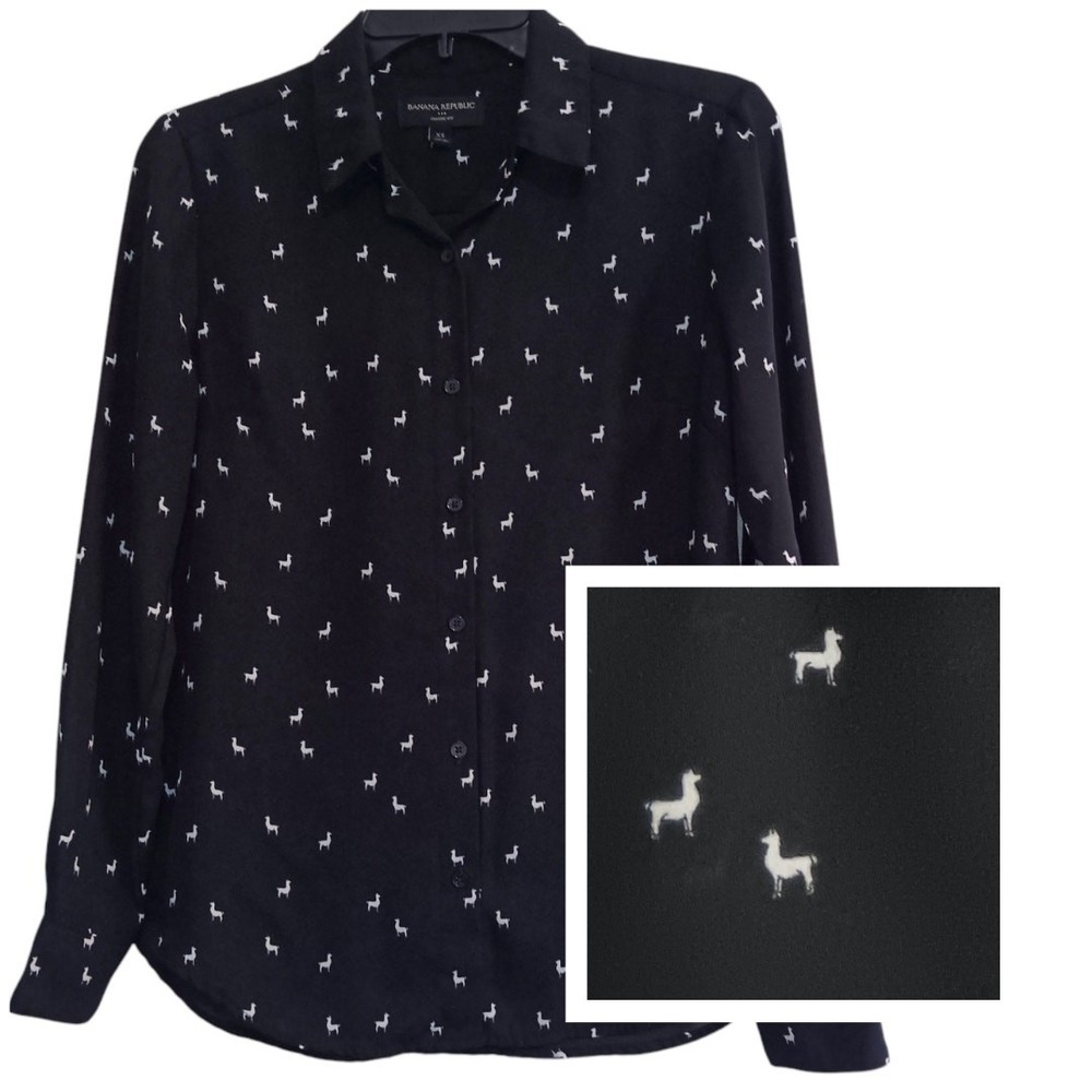 BANANA REPUBLIC Cute Llama Shirt Blouse Top Classic Fit Size XS Novelty Print