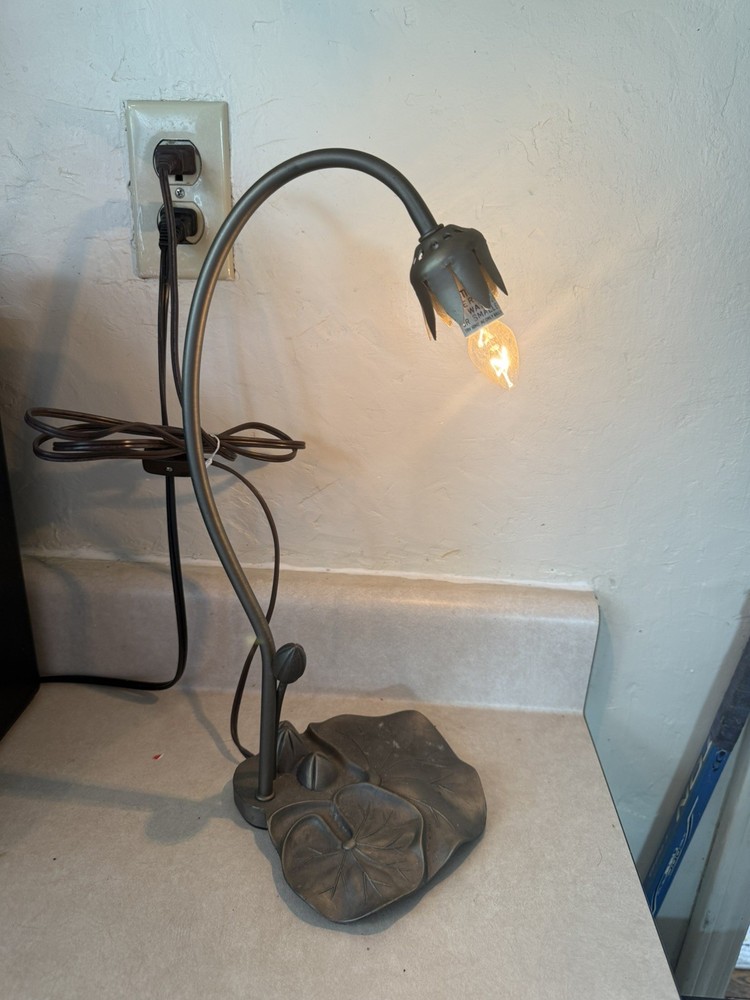 Silver Tulip Flower Lamp Lily Pad Base Art Nouveau Style Desk Accent Light Decor