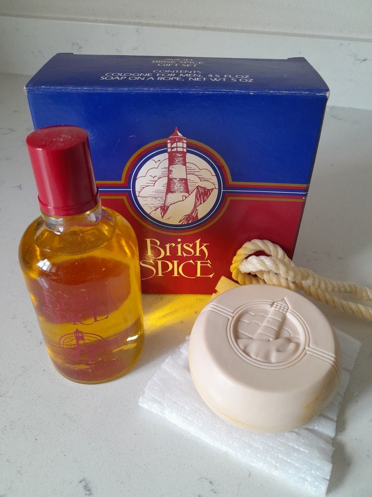 Vintage Avon Brisk Spice Cologne & Soap On A Rope Set 4.5 fl oz NOS