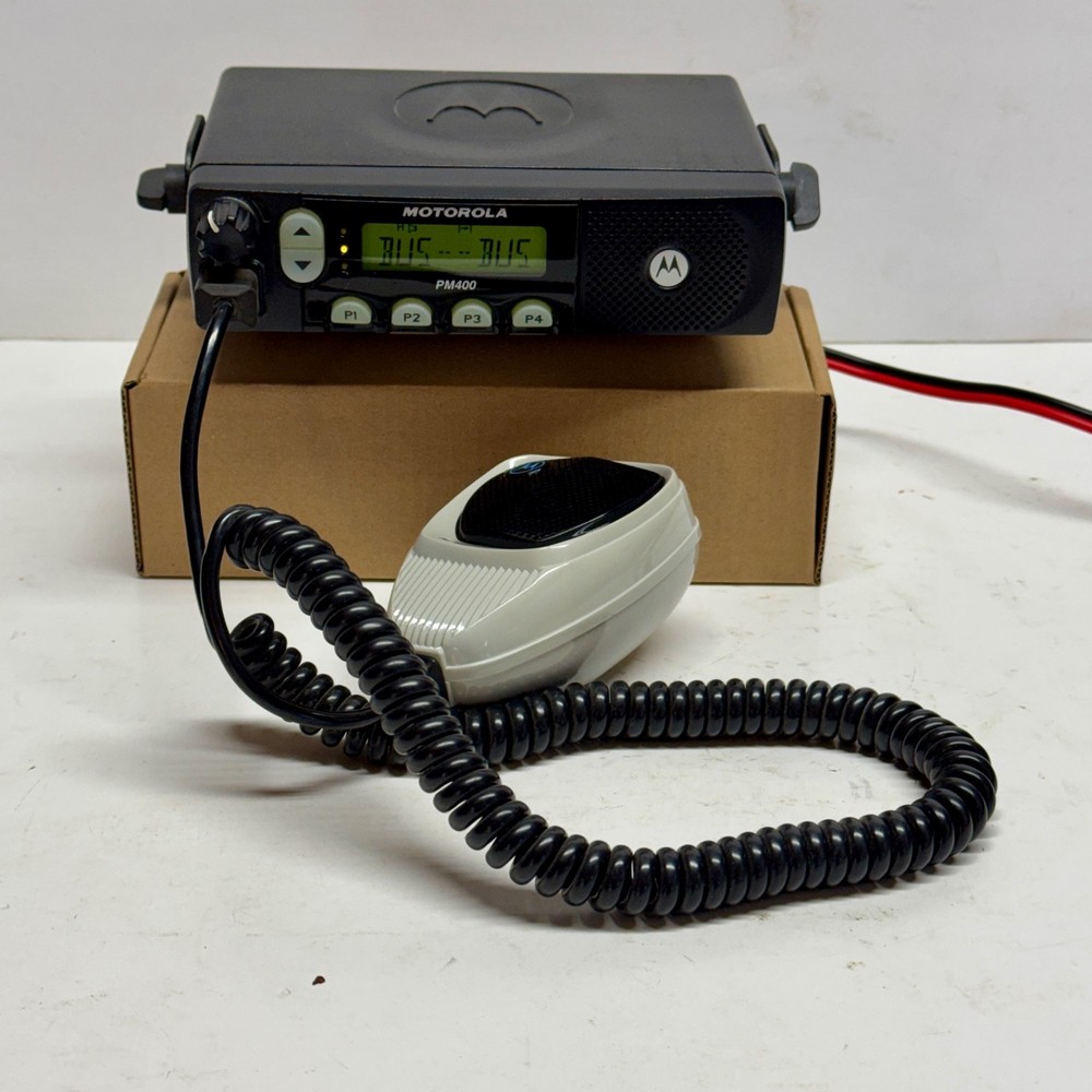 Motorola Pm400 Uhf Mobile Aam50Kqf9Aa3An Radio Free Shipping