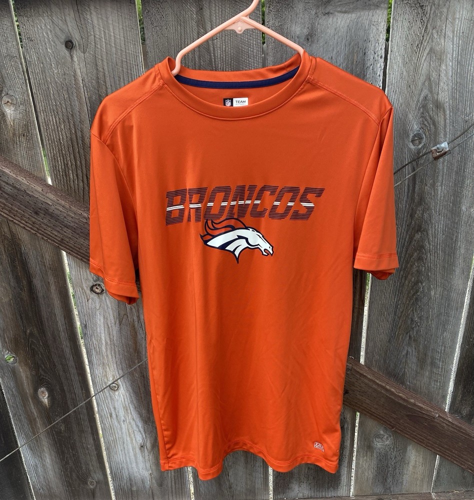 NFL Team Apparel Denver Broncos Performance T-Shirt Size Medium