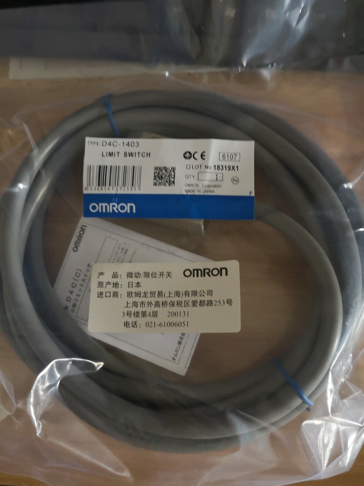 New Omron D4C-1403 Limit Switch D4C1403 Fast Delivery 1pcs