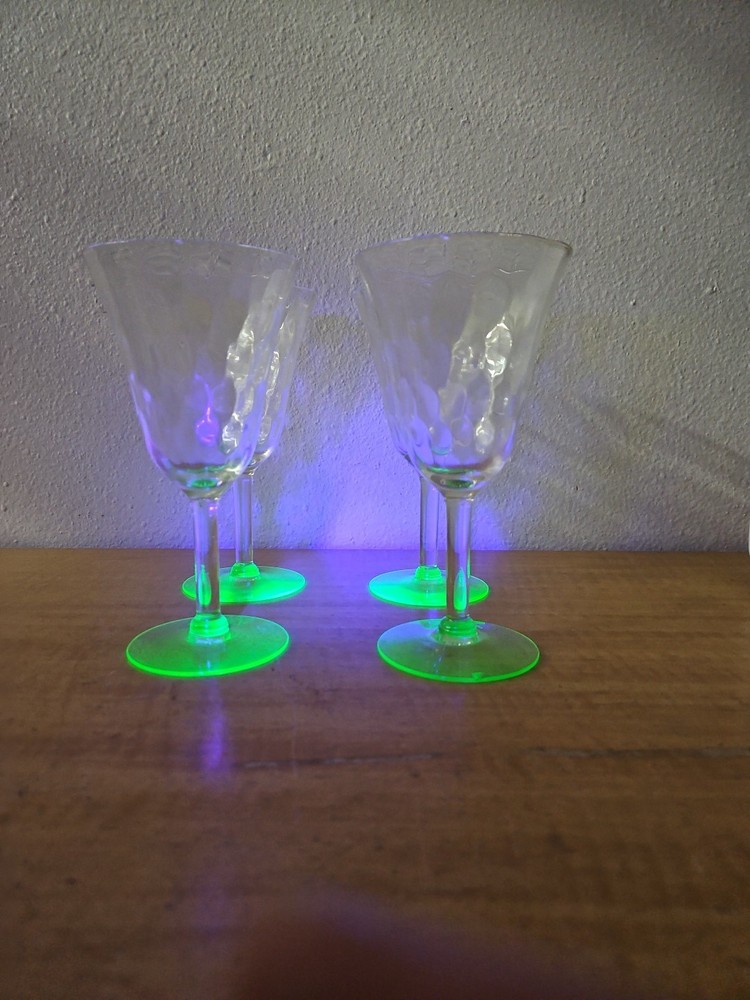 Vintage Depression Green Uranium Glass Goblets - Set of 4 6 3/4