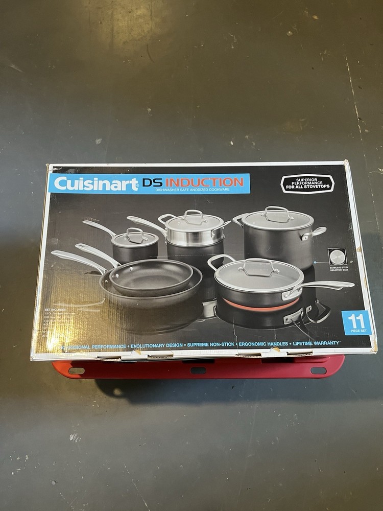 Cuisinart Chef's Classic 11-Piece Nonstick Cookware Set in Black