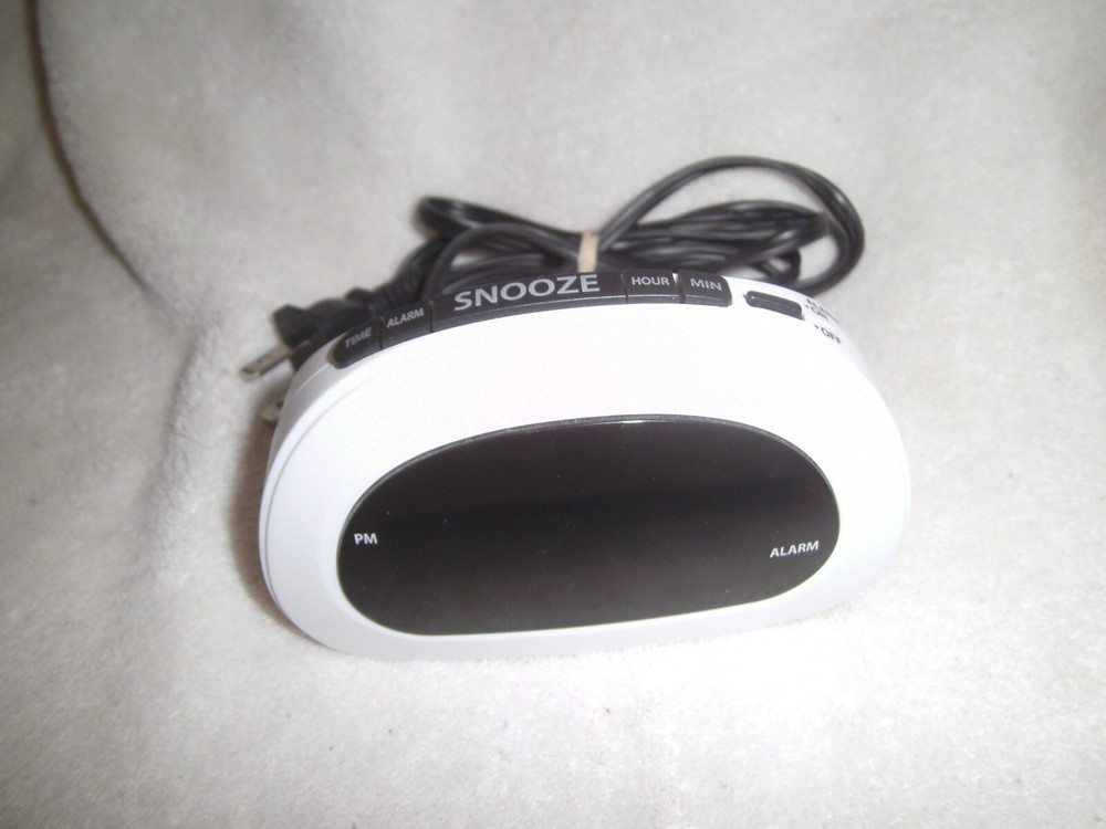 Sharp Digital Alarm Clock with Easy-Read Display Tested and Working