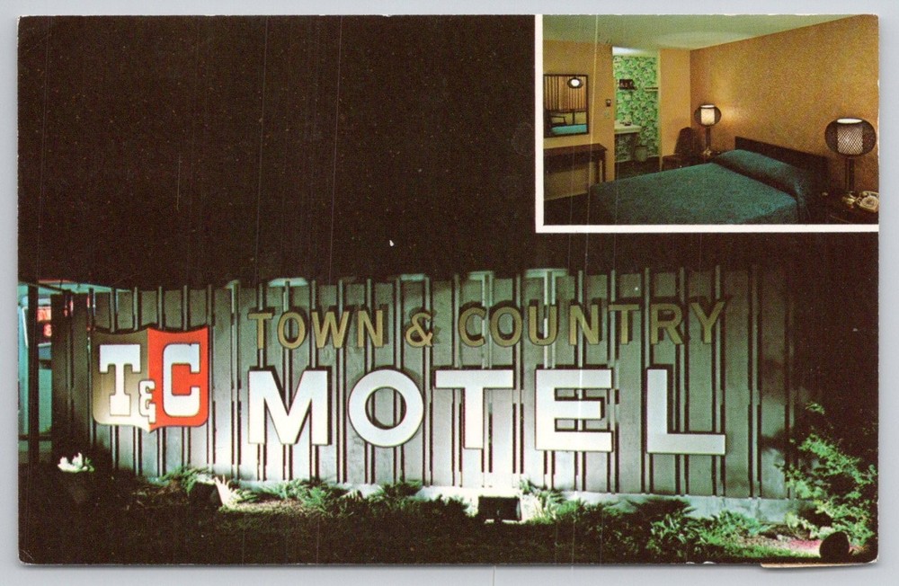 Town & Country Motel Mt. Vernon Washington WA Vintage Chrome Postcard 1960s