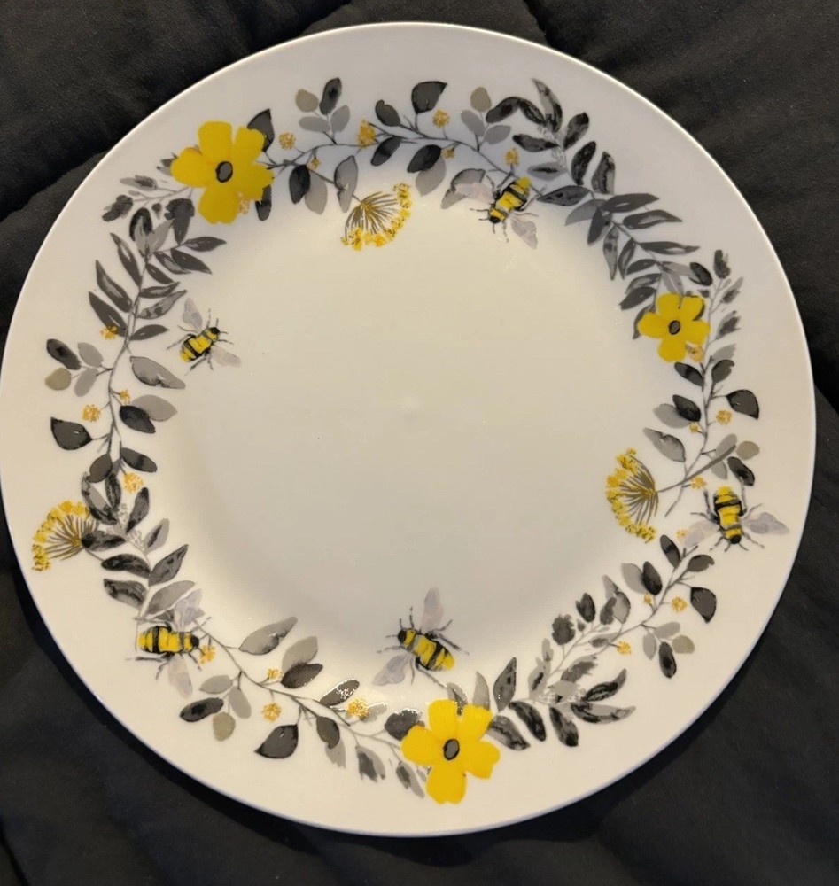 (Set of 4)  7.5” Royal Norfolk Snack/Salad Plates - Spring Bees Yellow Floral