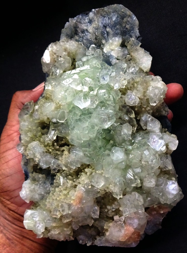 LIGHT GREEN APOPHLYLITE CRYSTALS W/ STILBITE ON CORAL CHALCEDONY MATRIX