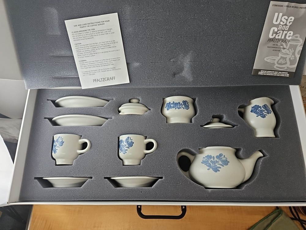 Pfaltzgraff Yorktowne My First Tea Set 9-Piece Mint in Box 187-727-00
