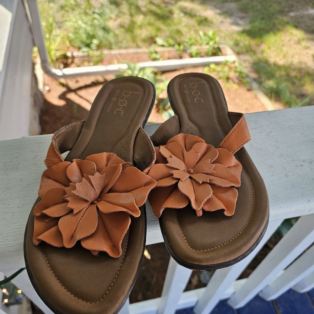 BOC Born Concept OrangeLeather Floral  Thong Sandals Womens Size 9