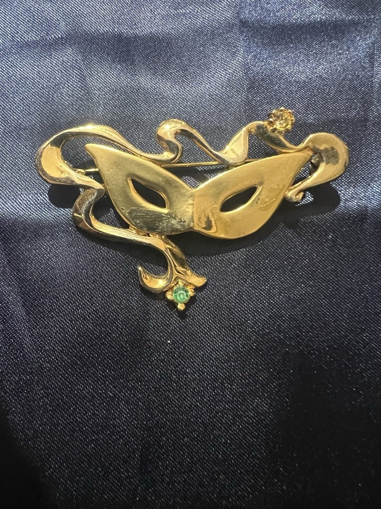 1980's Vintage Masquerade Ball Mardi Gras Mask Brooch With Crystal Accents