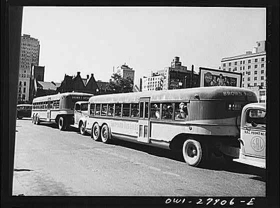 Photo:Houston Texas 1940s Buses for Shipyard Workers Downtown