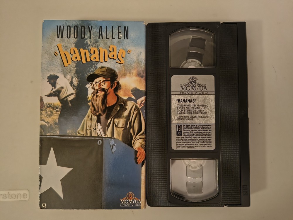 Bananas (VHS, 1971) Woody Allen Tested Good Working Condition (PG) Comedy