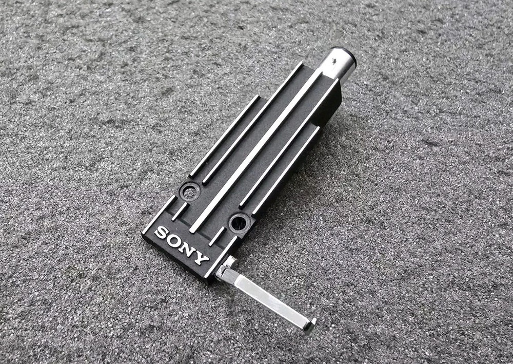 Sony SH 150 Headshell in Excellent Condition Weighing 10 Grams