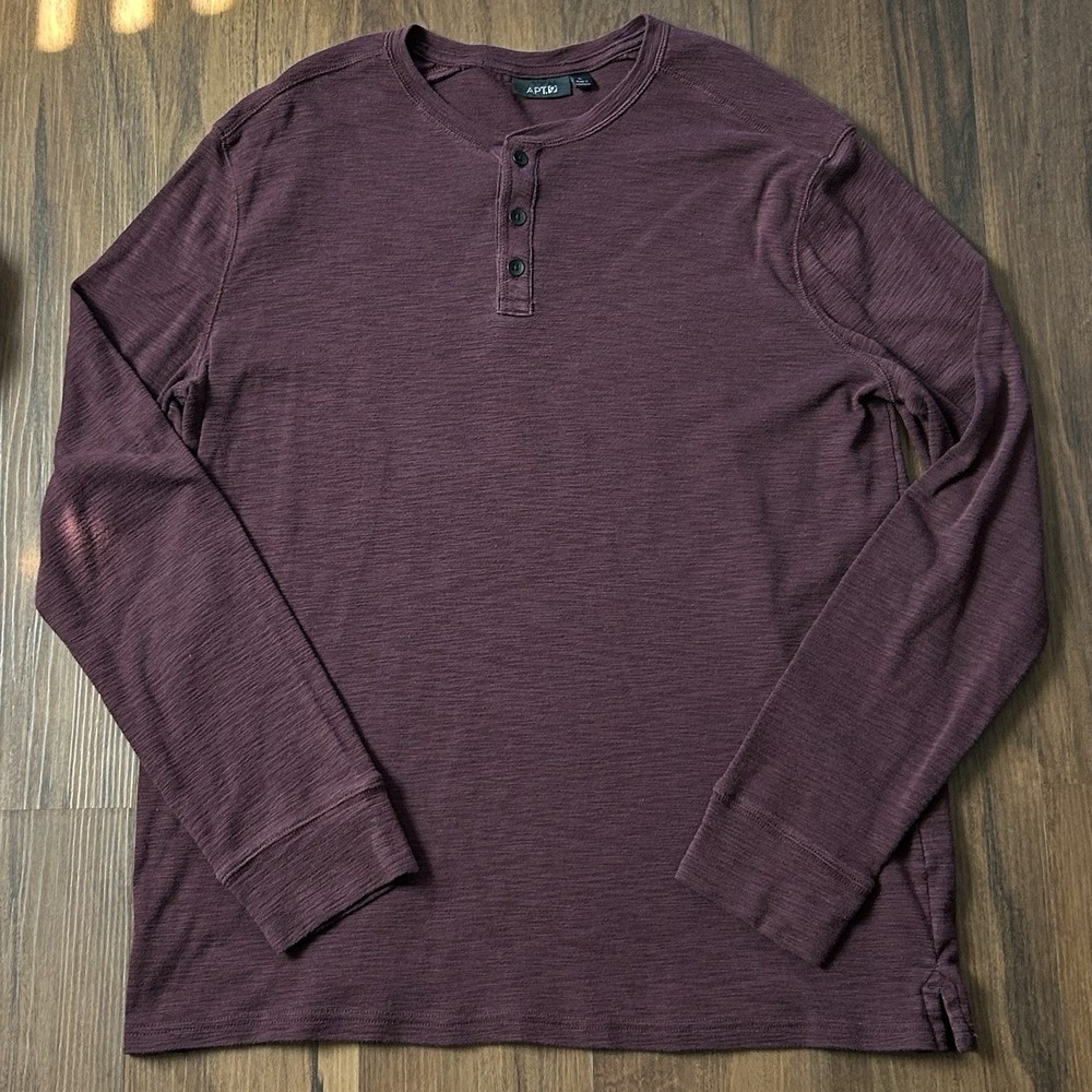 Men’s APT 9 Maroon Long Sleeve Henley Shirt size Large Burgundy Black Button