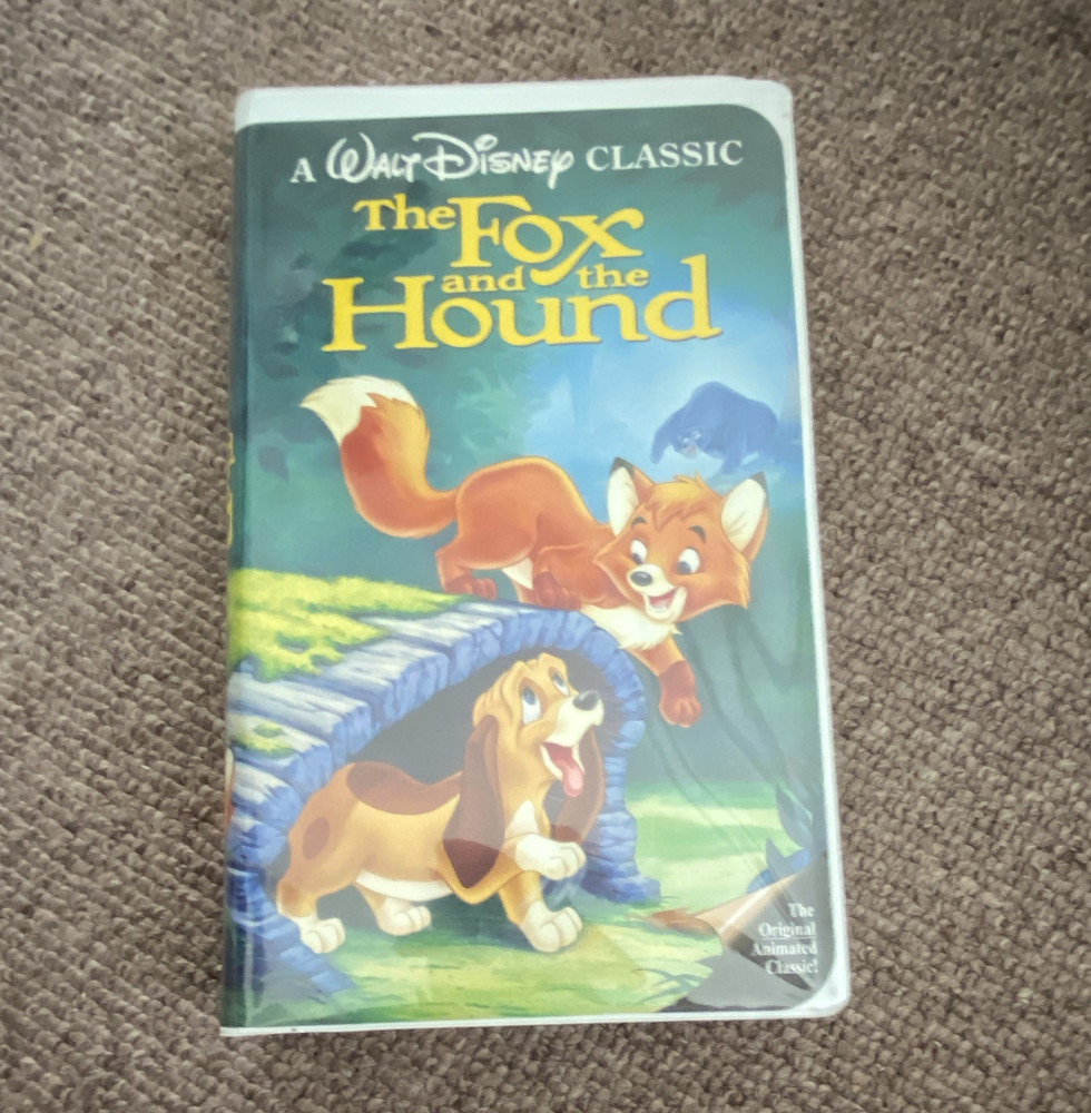 Walt Disney Home Video The Fox and the Hound VHS NTSC G 1981 English Clamshell