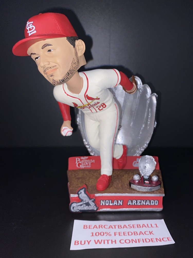 NOLAN ARENADO ST. LOUIS CARDINALS 2022 PLATINUM GLOVE BOBBLEHEAD FOCO NEW IN BOX