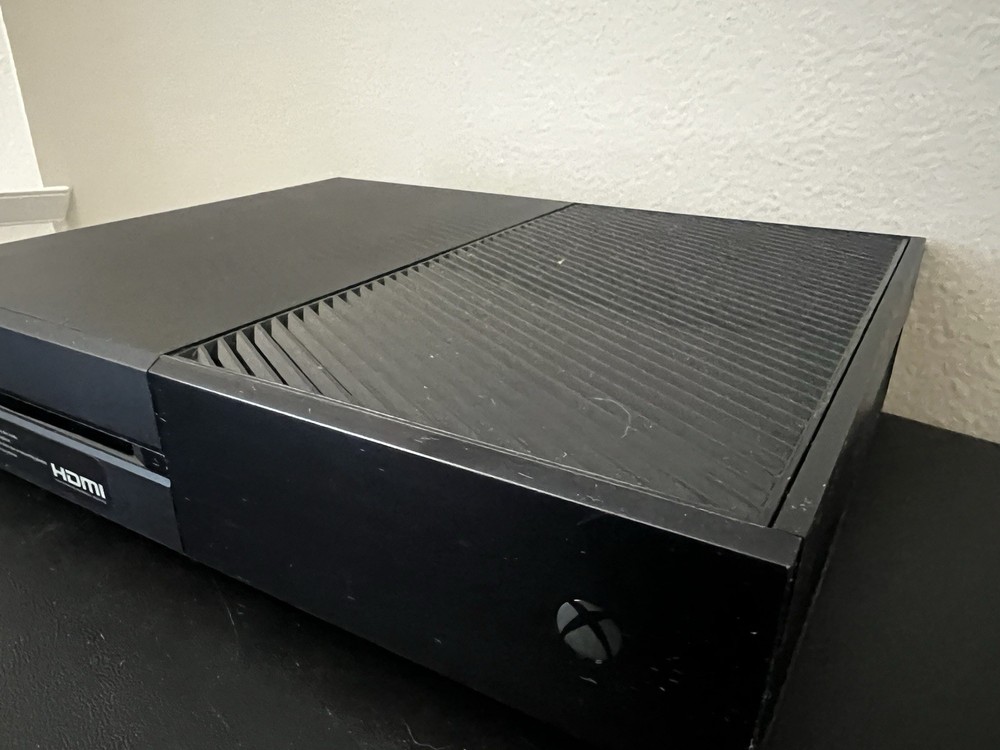 Microsoft Xbox One 500GB Console Gaming System Black 1540
