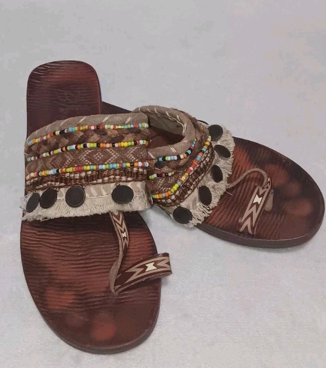 Blowfish Malibu Flip Flop Thongs Womens 7 1/2 Brown Multicolor Beads Aztec...