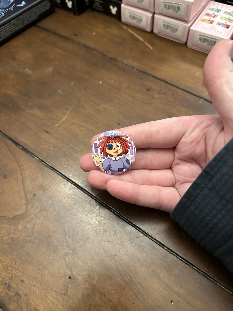 Collectible Pin: Ragatha Button - The Amazing Digital Circus - NO BOX - New