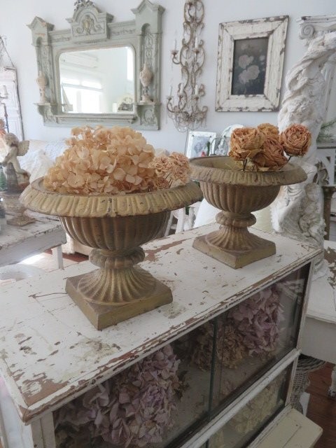 PAIR AWESOME Vintage Cast Iron METAL URNS PLANTERS Chippy Paint Patina Small