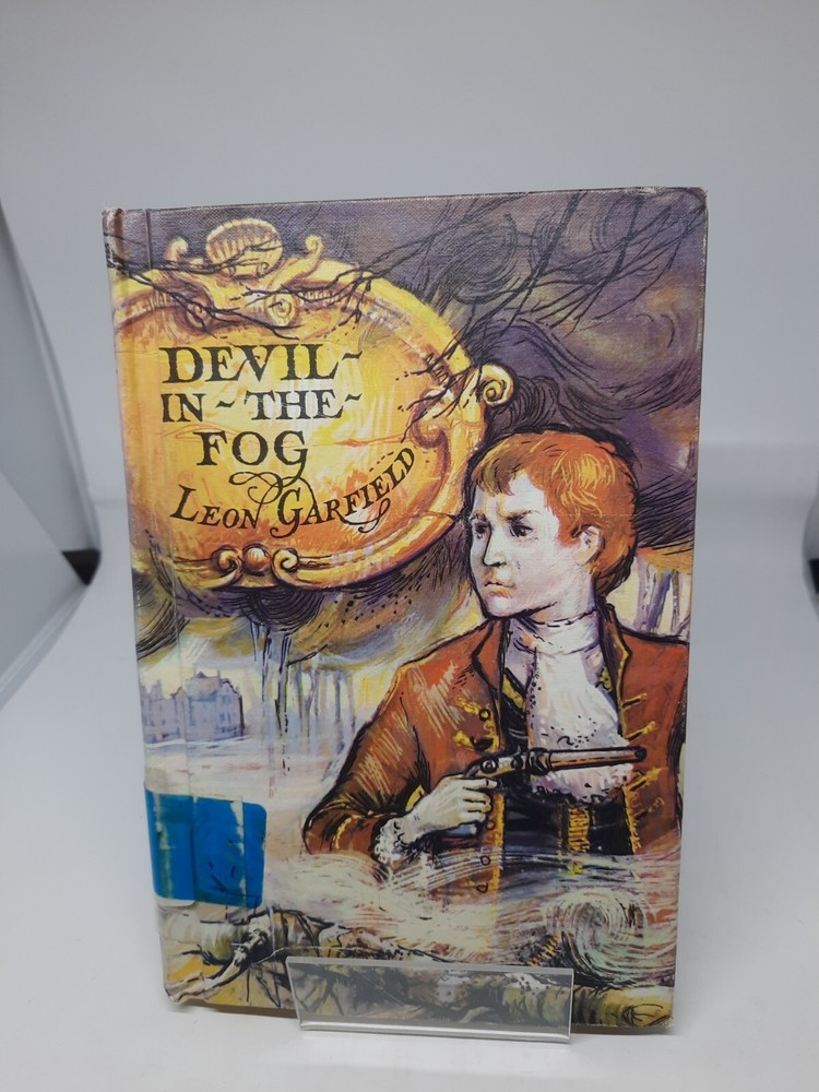 Vintage 1966 Devil In The Fog Leon Garfield HC Book, First American Edition