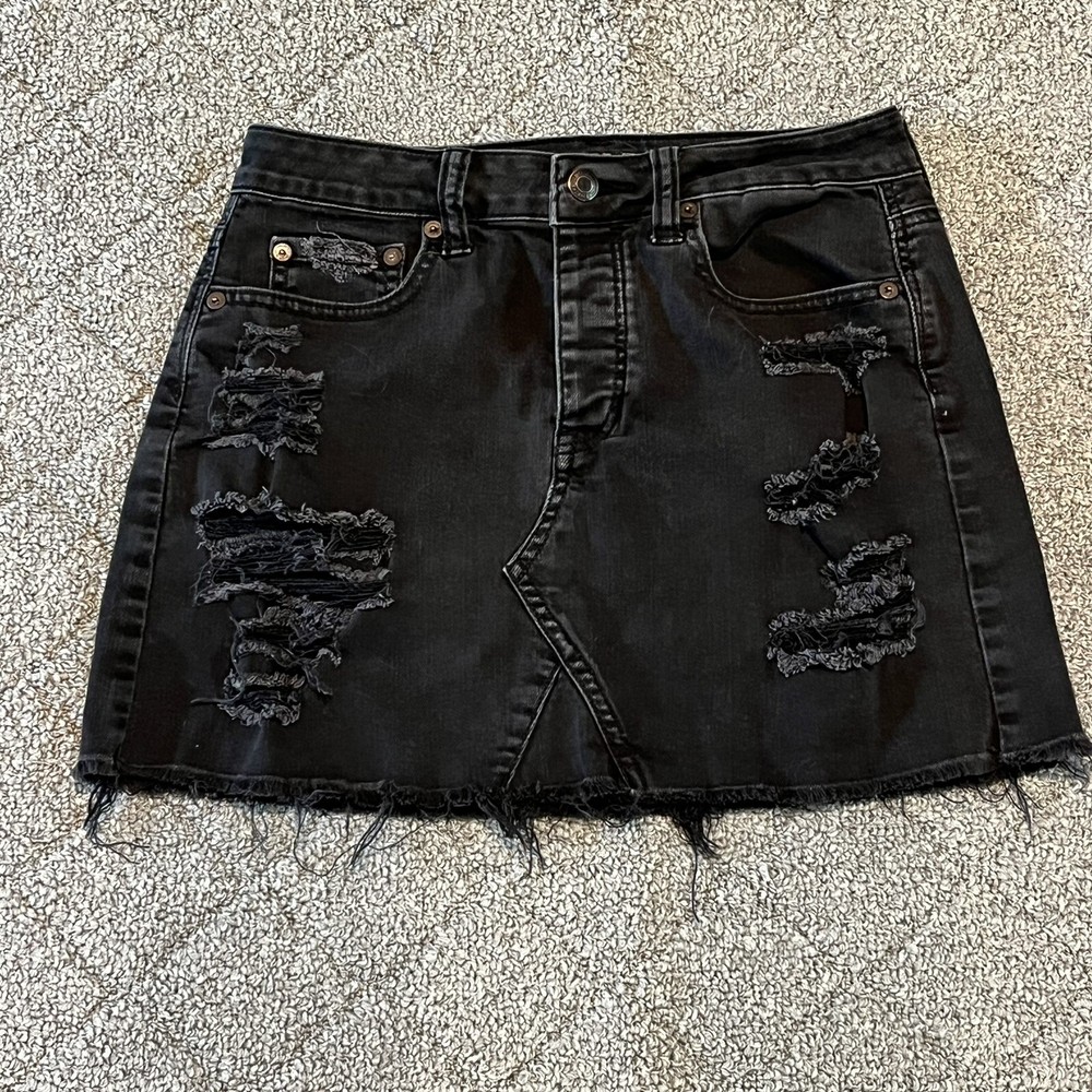 American Eagle Denim Mini Skirt Womens Size 2 Black Button Fly Distressed