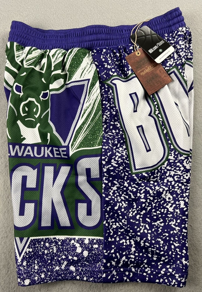 Mitchell & Ness Milwaukee Bucks Jumbotron Men’s Shorts Size L Hardwood Clscs NWT