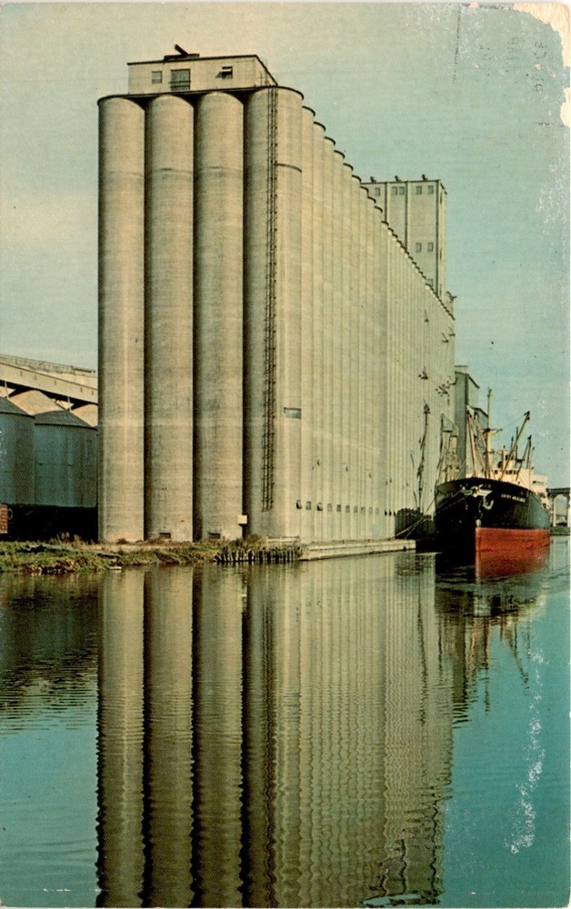GRAIN ELEVATORS SUPERIOR, WISCONSIN, Duluth Superior Harbor, Larry Witt Postcard