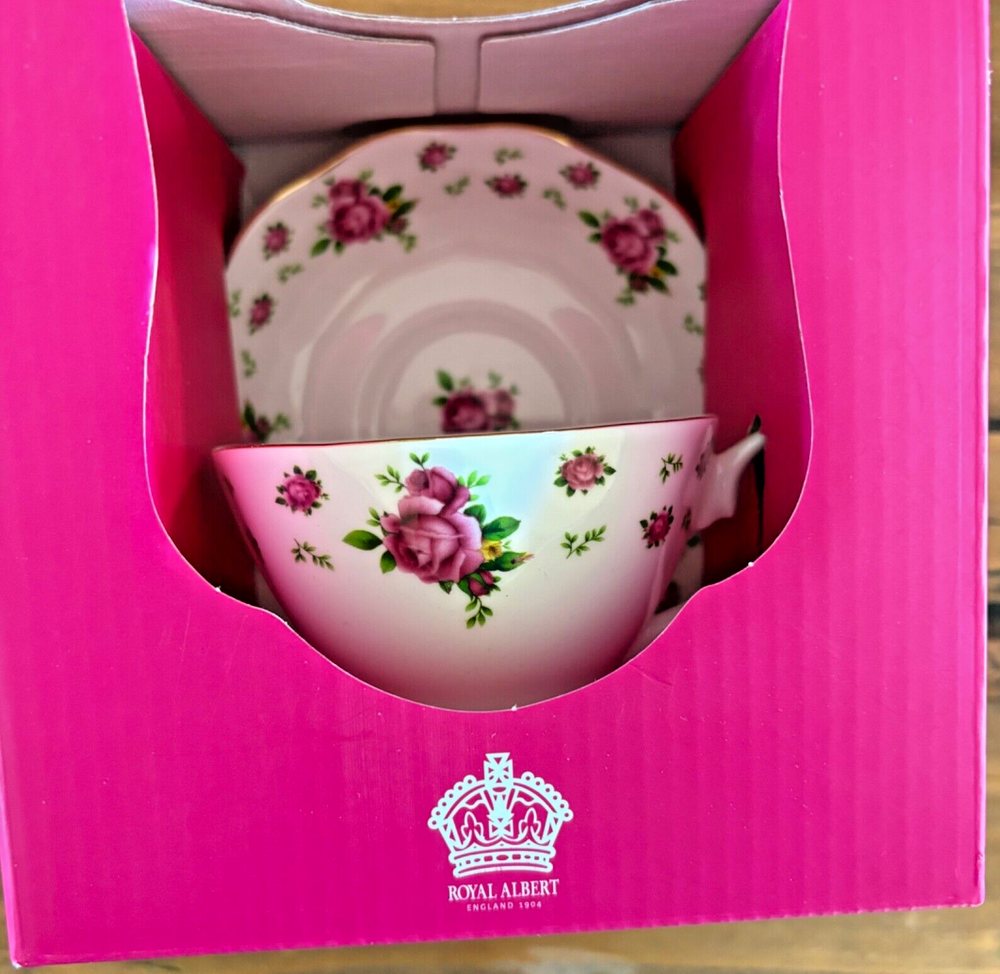 New Royal Albert England New Country Rose Vintage Tea Cup and Saucer White