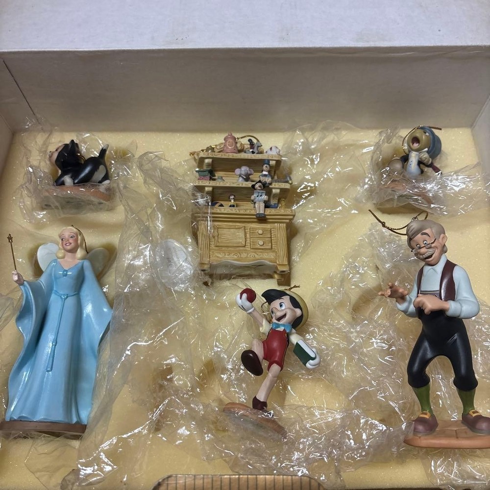 Disney WDCC Pinocchio figurine #6e11cf