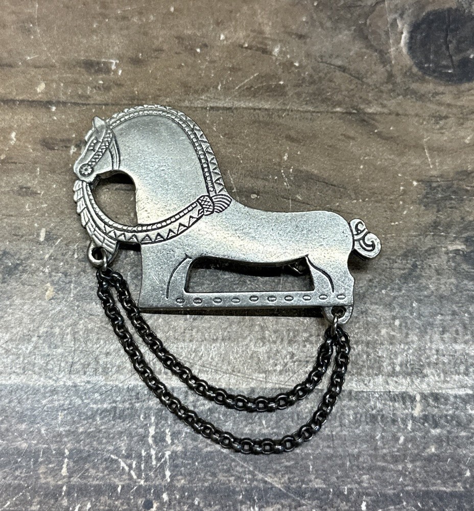 Vintage Tinn-Per Norway Scandinavian Nordic Horse Pewter Brooch Round Pattern
